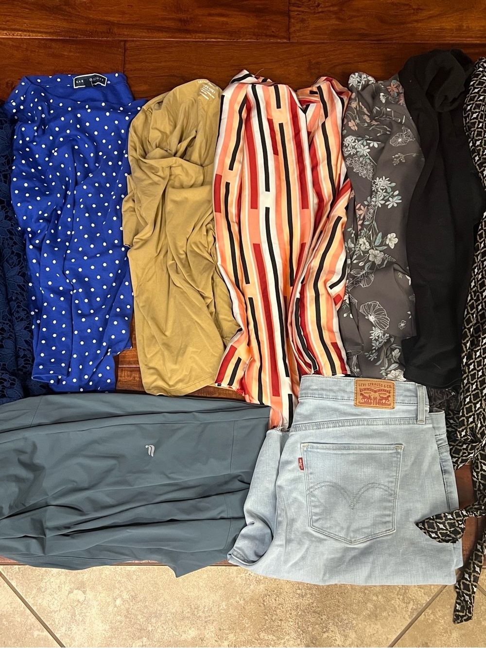 Women’s size xl clothing lot
